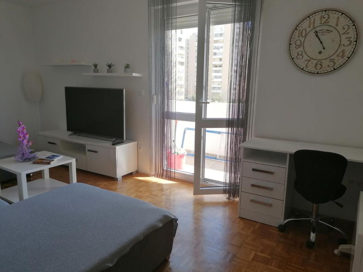 Apartman Petra PUY Exterior foto
